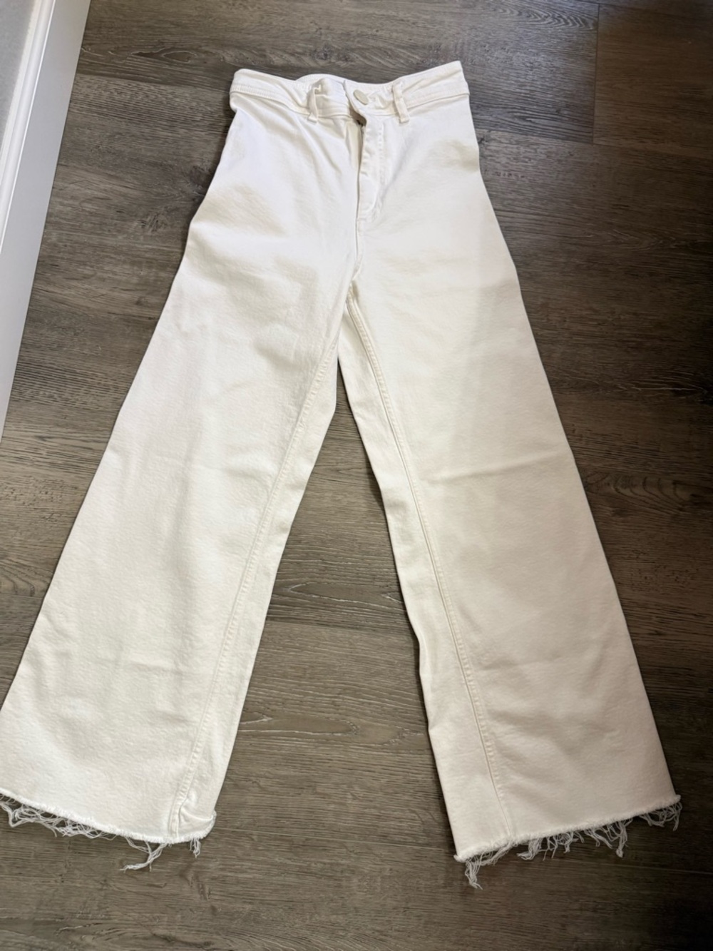 Zara Marine Straight White High-Rise Wide-Leg Jeans with Raw Hem